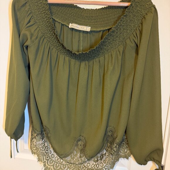 Abercrombie & Fitch Off the Shoulder Lace Top Size Small - Picture 6 of 6